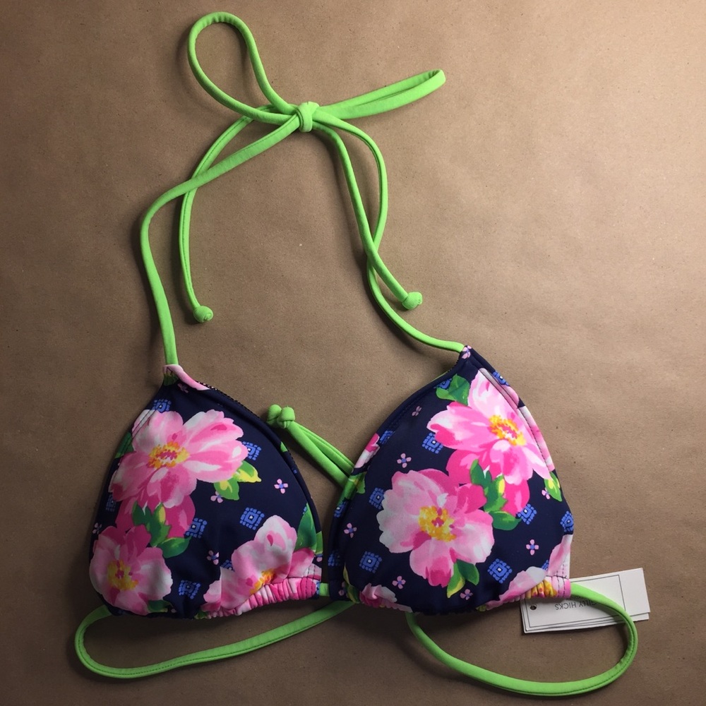 Gilly H. Bikini Top 🌸